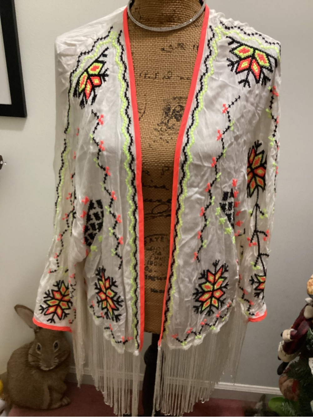Atmosphere Embroidered Fringe Kimono
